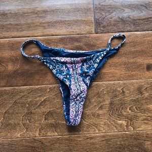 Frankie’s bikini bottoms